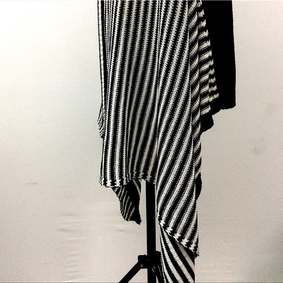 BCBGMaxazria* (XL) WOMEN’S Asymmetrical Cardigan - Picture 4 of 11